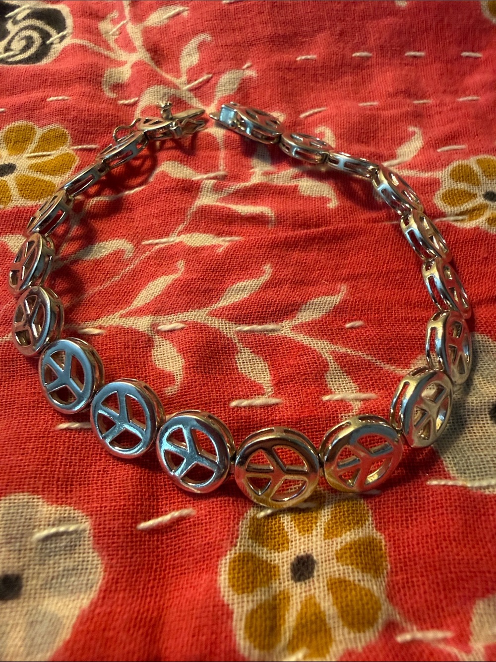 PEACE SIGN STERLING SILVER Link Bracelet With Box Clasp and Safety Wings